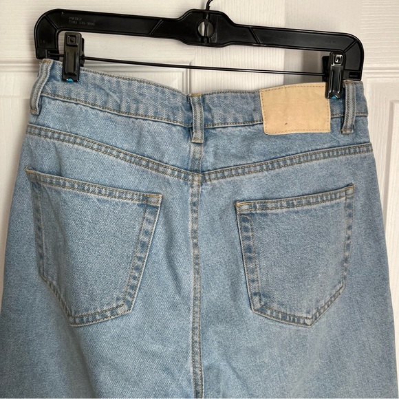 ZARA HIGH WAISTED MOM JEANS - Picture 6 of 11